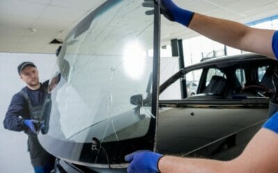 How to choose the right car glass dealer near you?
