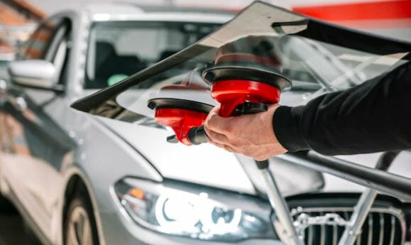 In-Shop or Mobile Auto Glass Service- Which one is better?