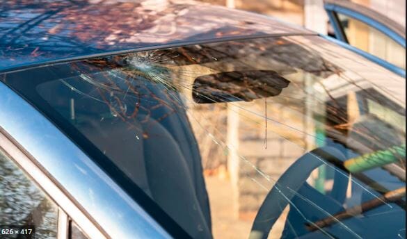 Top 6 Ways to Stop a Windshield Crack from Spreading